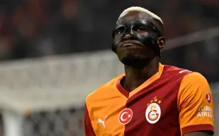 أوسمين على ردار برشلونة و فينيسيوس يفكر في باريس سان جيرمان