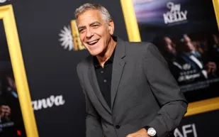 سرقة متحف اللوفر تُلهم جورج كلوني لفيلمه المقبل (فيديو)