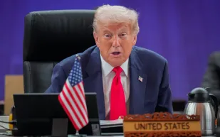 جاكيت ترامب من فريق نيوجيرسي جنرالز يبحث عن مالك جديد