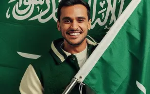 عايض يوسف يطلق أغنيتي "اشتقت" و"ماطرالك" من ألبومه الجديد (فيديو)