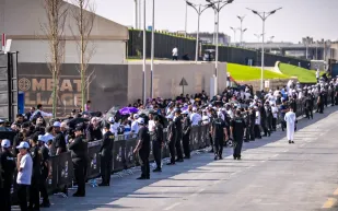 الجماهير تملأ شوارع العاصمة في افتتاح موسم الرياض 2025