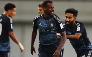 النصر يحسم المواجهة أمام الزوراء بثنائية ويؤكد صدارته الآسيوية (فيديو)