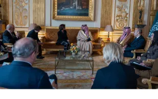 العُلا تتألق عالميًا.. قسم سعودي في متحف بومبيدو يلفت الأنظار