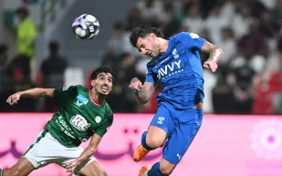 الهلال يكتسح الاتفاق بخماسية ويواصل مطاردة الصدارة (فيديو)