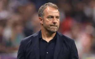 مدرب برشلونة يشعر بالخجل: النادي غيّرني وأصبحت عاطفيًا