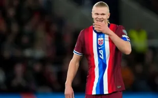 إيرلينغ هالاند يسجل 51 هدفًا دوليًا ويكتب التاريخ مع النرويج (فيديو) 