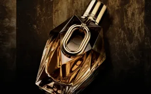 عطر مليون جولد للنساء: سيمفونية ذهبيّة من الخشب والزهور