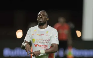 القادسية يُسقط نيوم بثلاثية.. وكينونيس يتألّق في ليلة الأهداف (فيديو) 