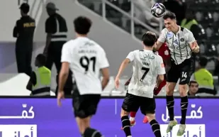 الشباب يهدر فوزًا سهلًا ويتعادل مع ضمك رغم التفوق العددي في دوري روشن.. فيديو 