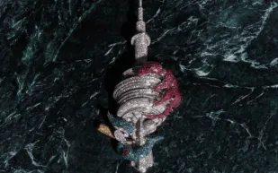 دريك يحتفل بعيد ميلاده بـ "جوهرة تاج تورنتو" الماسية بقيمة 750 ألف دولار