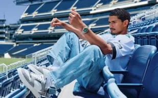   بين الذهب الأبيض والفولاذ...  ساعات كلاسيكية تولد من جديد