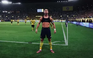 النصر السعودي يواصل التألق بخماسية ضد الفتح ويغرد في صدارة الدوري (فيديو)