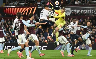 في مباراة مثيرة.. أستون فيلا يتغلب على بيرنلي ويعزز موقعه بالدوري الإنجليزي