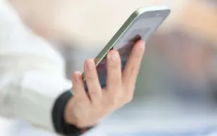 آبل تقدم فتحة عدسة متغيرة في آيفون 18 لتغيير قواعد التصوير بالهواتف