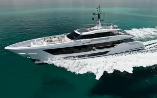 الكشف عن يخت Saetta 128: أول نموذج في السلسلة بعد إعادة التسمية.. تعرف على المواصفات (فيديو)