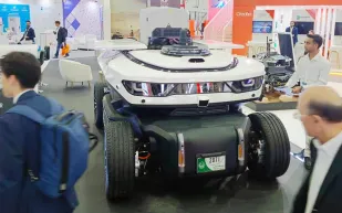 شرطة دبي تكشف عن الدورية الروبوتية ذاتية القيادة في جيتكس 2025 (فيديو)