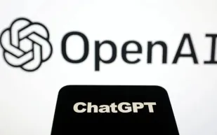 منافسة "جيميني" تضعف نمو تطبيق شات جي بي تي عالميًا (ما القصة؟)