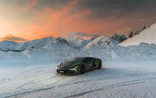  لامبورغيني تختبر نماذج أولية جديدة.. وريفويلتو تتصدر المشهد (فيديو)