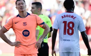 إشبيلية يوجه ضربة قوية لبرشلونة في مباراة مثيرة بالدوري الإسباني