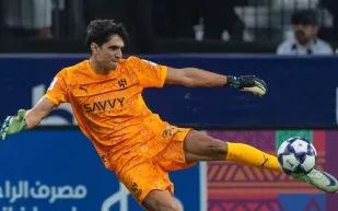 ياسين بونو يتحدث من قلبه: أتمنى اللعب يومًا لريفر بليت.. وأتابع لامين يامال بفخر! (فيديو)