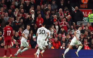 62 ثانية كانت كافية.. مانشستر يونايتد يحقق فوزه الأول على ليفربول منذ 2016 (فيديو)