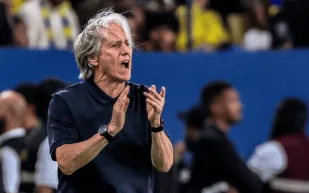 جيسوس يستدعي 4 لاعبين من فريق تحت 21 عامًا لتعويض غيابات النصر