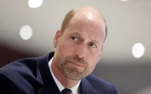 جولة خاصة للأمير ويليام في استوديوهات Bad Wolf قبل جوائز BAFTA (فيديو)