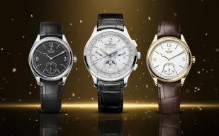 أناقة لا تُخطئها العين: كيف تنسّق ساعتك الجلدية مع البدلة؟