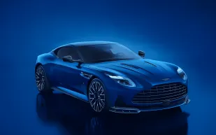 Aston Martin تكشف عن سيارة DB12 S بقوة 700 حصان وتجربة قيادة فريدة