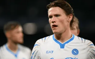 نجم نابولي مكتوميناي يكشف أسرار تألقه بعد مغادرة يونايتد