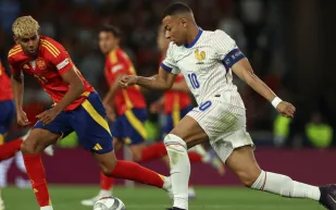  كيليان مبابي يدافع عن لامين يامال: "يجب أن يتركوه في حاله"