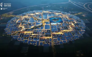 السعودية تبدأ العد التنازلي لإكسبو 2030 بختم خاص للزوار في مطار الرياض