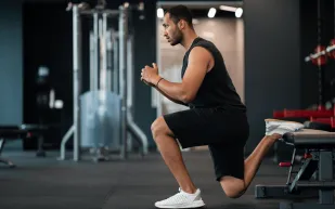 السكوات بلا أخطاء: دليلك لتقوية الجزء السفلي من الجسم بأمان