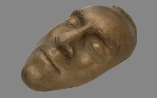  قناع موت فلاديمير فيسوتسكي البرونزي يعرض في مزاد  يصل إلى 120 ألف يورو