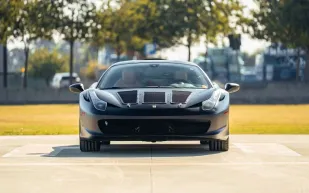 فيراري نادرة تعود للأضواء.. أول نموذج LaFerrari في مزاد عالمي مثير