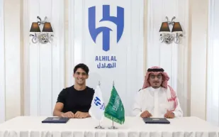 "مرمى الهلال آمن حتى 2028".. بونو يستمر في حراسة الأزرق (فيديو) 