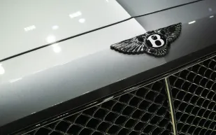 بنتلي تحتفل بـ3 عقود من التصميم الفاخر بإصدارات خاصة من فلاينج سبير 2025