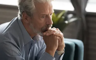 هل يقي التعليم من تدهور الذاكرة مع التقدم في العمر؟ دراسة جديدة تنسف الاعتقاد السائد