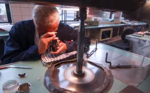 مزاد فيليبس يترقب رقمًا قياسيًا جديدًا بطرح ماسة وردية نادرة 