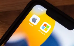 آبل ومايكروسوفت تحققان إنجازًا تاريخيًا: قيمة سوقية تتجاوز 4 تريليونات دولار