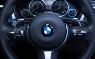 BMW iX1 الجديدة: هل ستغير ملامح السيارات الفاخرة؟