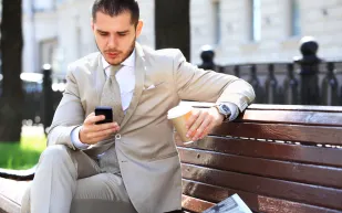 دراسة: أنماط الكتابة على الهواتف مؤشر على الصحة الإدراكية