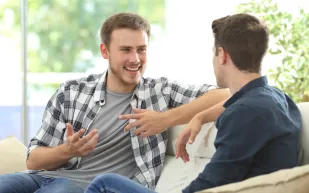 ما الرابط بين الصداقات القوية ومشاعر الوحدة والاكتئاب؟ دراسة حديثة تجيب