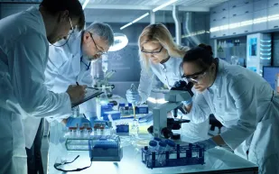 علاج جديد للسرطان يقتل الخلايا السرطانية بضوء LED فقط (تفاصيل)