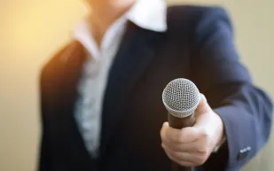 الكرسي الأحمر يعود.. MBC تعلن موعد انطلاق الموسم الجديد من "ذا فويس"