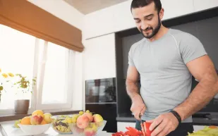 فوائده أكثر من مخاطره.. أخصائية تغذية توضح الحقائق العلمية حول سكر الفاكهة