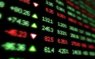 تاسي يُسجل تداولات بـ6.1 مليار ريال وسط تقلبات السوق