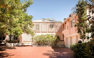 بسعر 15 مليون دولار..منزل هوليوودي ساحر يخطف أنظار سيدني سويني