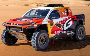 تويوتا تكشف عن هيلكس الجديدة المخصصة لرالي داكار السعودية 2026