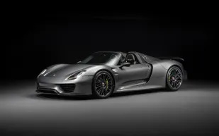 بورش 918 سبايدر فايساخ النادرة في مزاد أبوظبي.. ماذا يميّزها؟